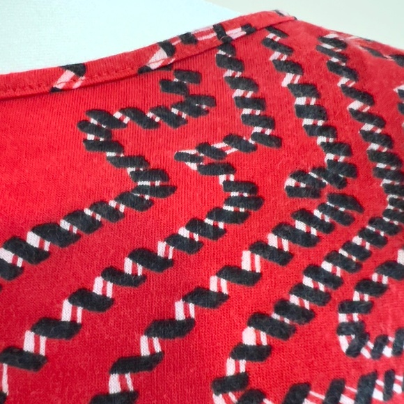 Valentino Jeans/Sport red cropped, cap sleeve T - Picture 5 of 10